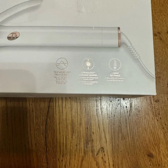 T3 SinglePass Curl 1 1/4” Professionsl Curling Iron - Picture 6 of 9